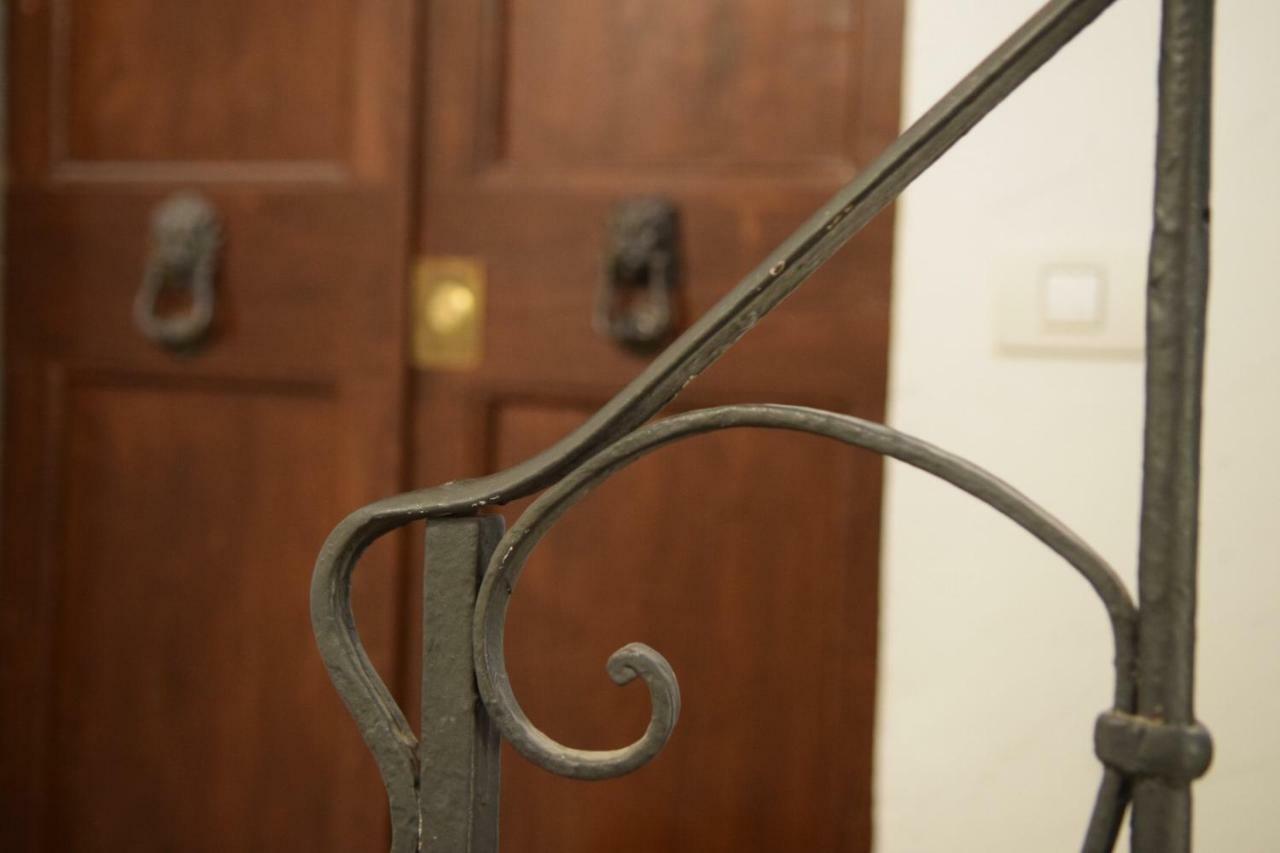 Calzaiuoli Luxury And Characteristic Apartment فلورنس المظهر الخارجي الصورة